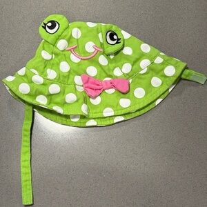 0-6 mths girls, hat, frog bucket hat with strap